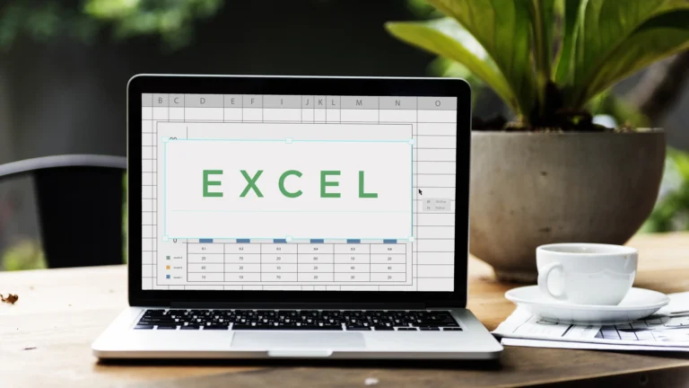 Pantalla de Excel con una macro en funcionamiento